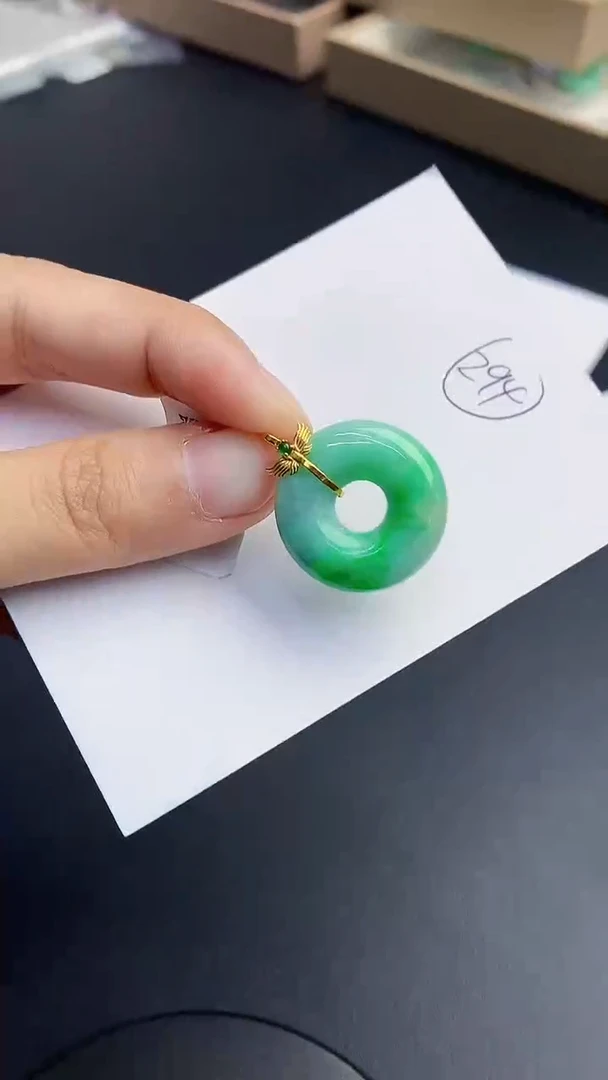 【闪购商品】翡翠颈饰18K金镶嵌0000000000