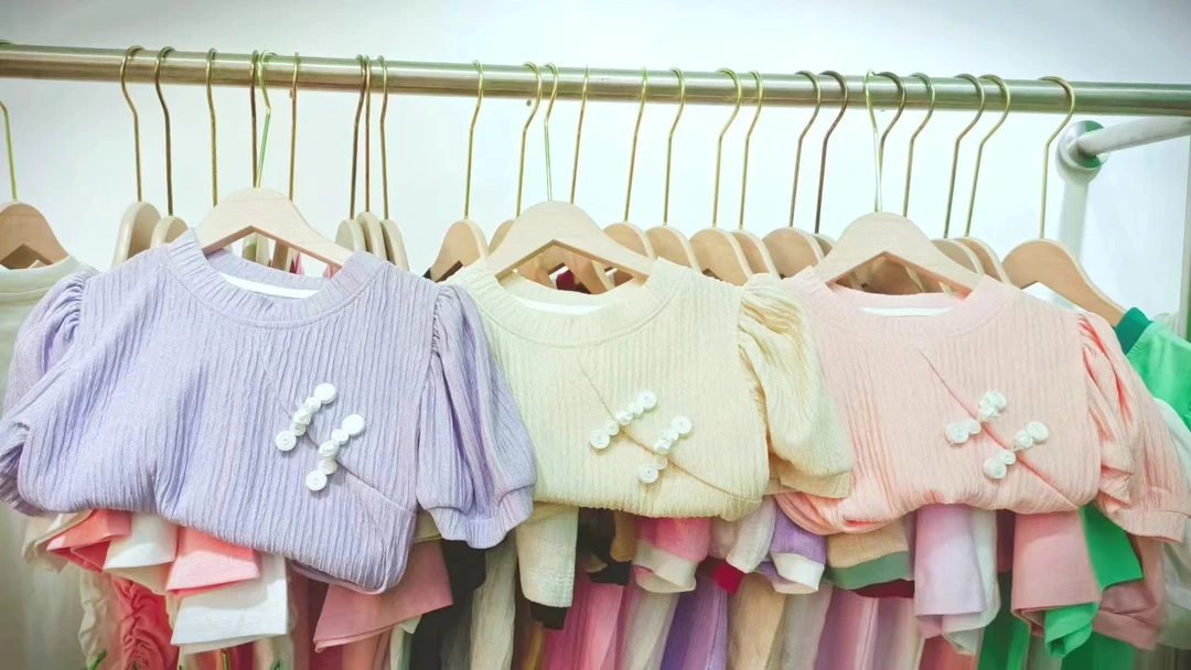 童装上衣女宝卫衣宝宝圆领小童秋季韩版秋款套头毛衣洋气儿童时尚