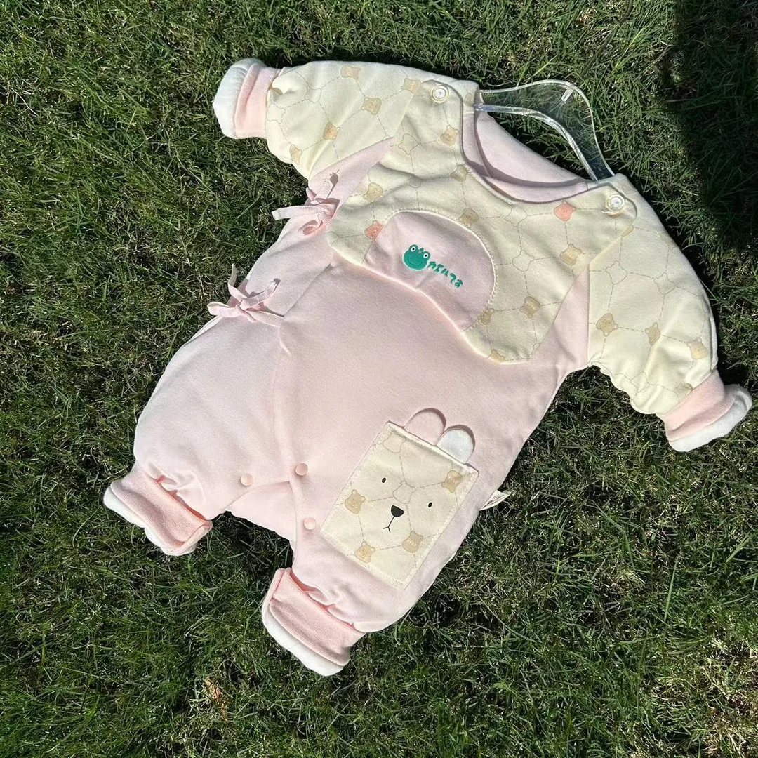 婴儿男女宝宝夹棉蝴蝶衣幼儿无骨连体衣新生儿棉服哈衣软糯亲肤