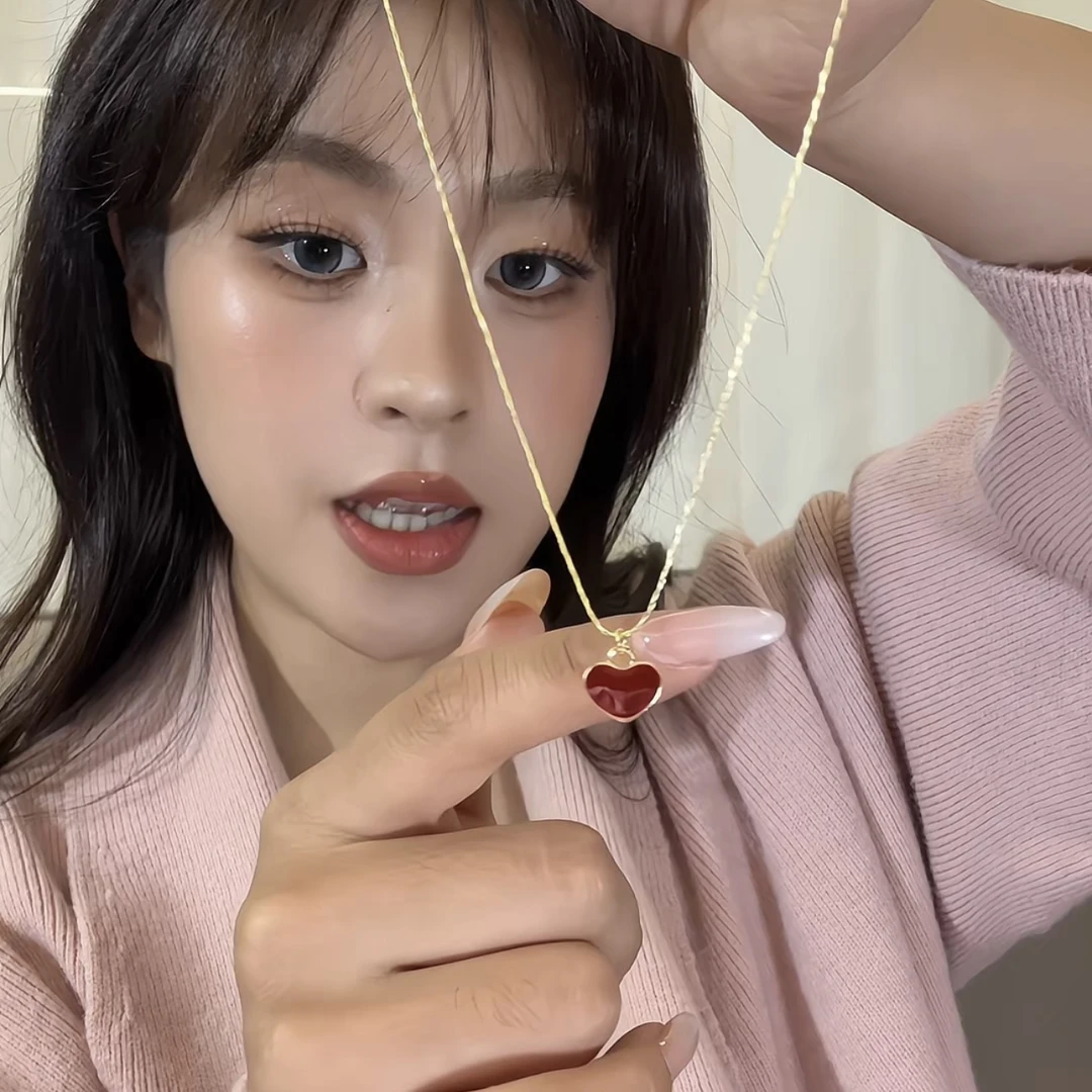 铜合金项链 圣诞礼物红色爱心吊坠项链气质高级感百搭锁骨链轻奢