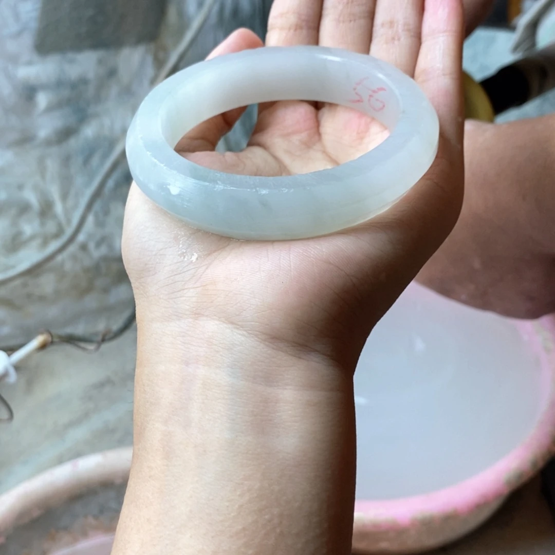 石英质玉手镯未镶嵌名****-定制