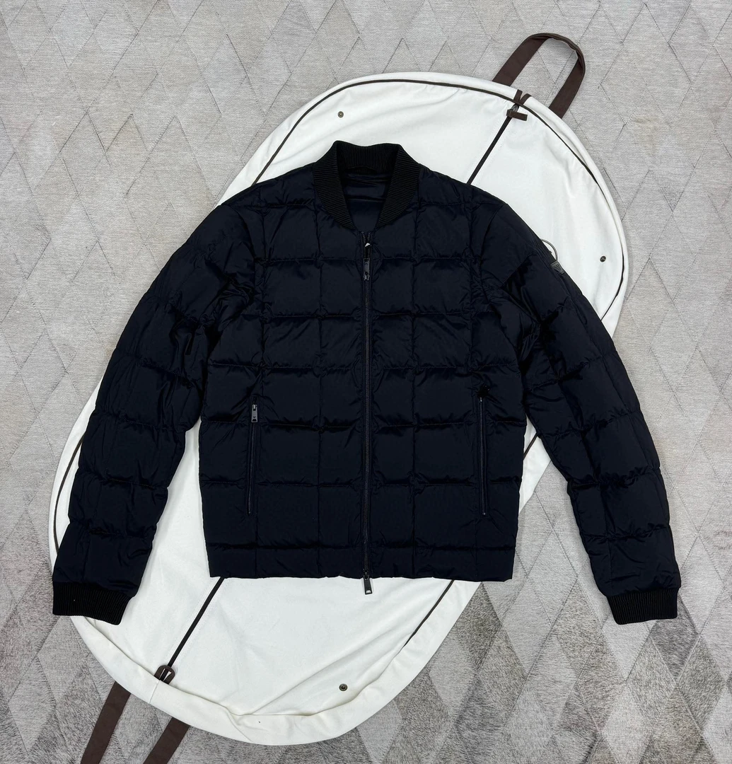 全新未使用 GIORGIO ARMANI/阿玛尼 128109 阿玛尼羽绒服