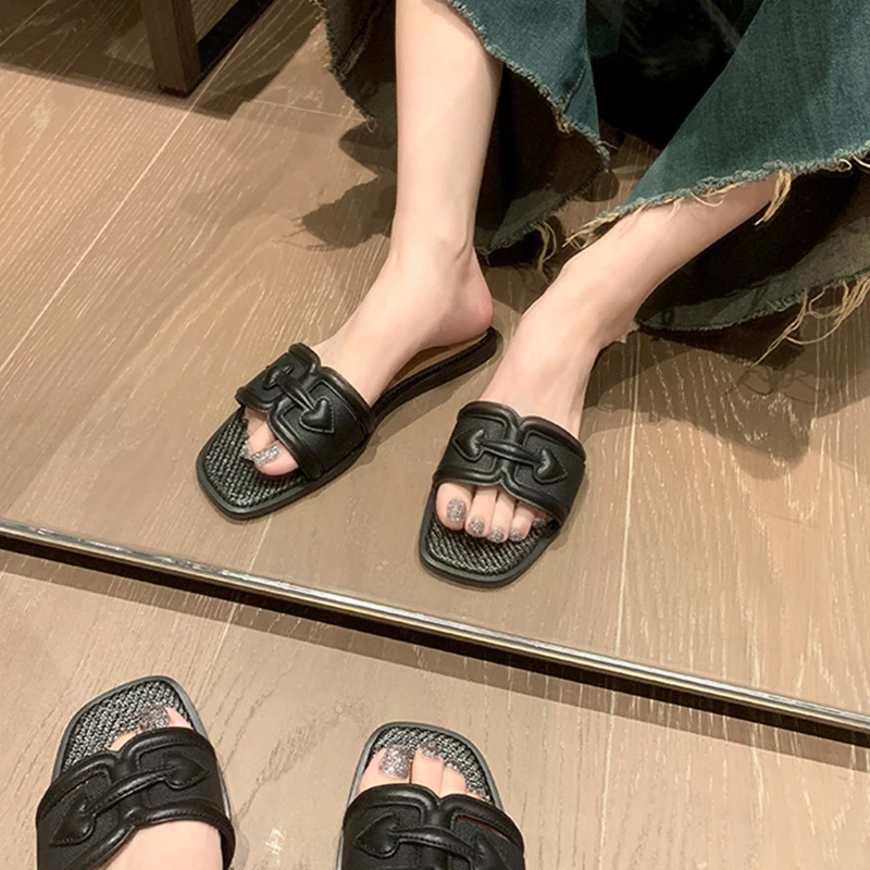 大叔女鞋家2024年夏季新款时尚简约平底方头度假一字带外穿拖鞋女