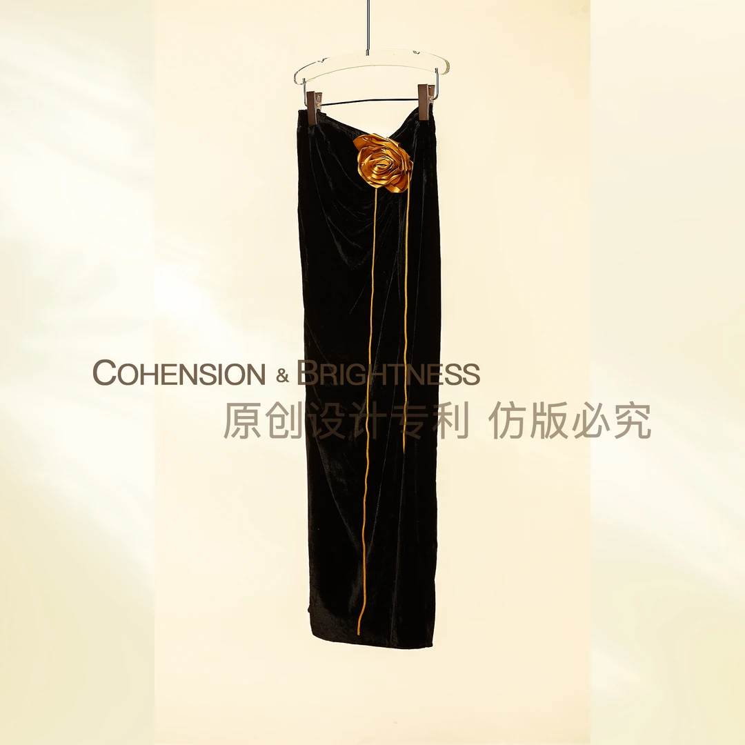 凝慧 【优雅丝绒】早秋丝绒高腰立体玫瑰包臀新版中长裙QN083