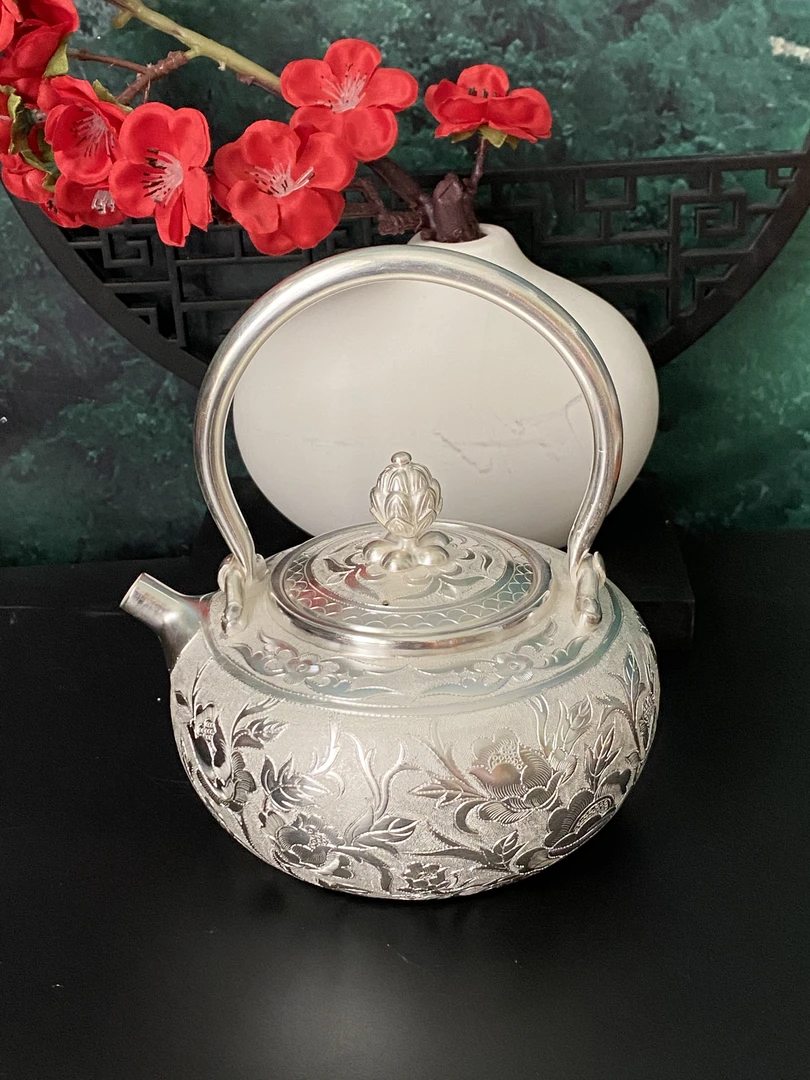 足银银制品 侗石記手工小牡丹花带把一体茶壶