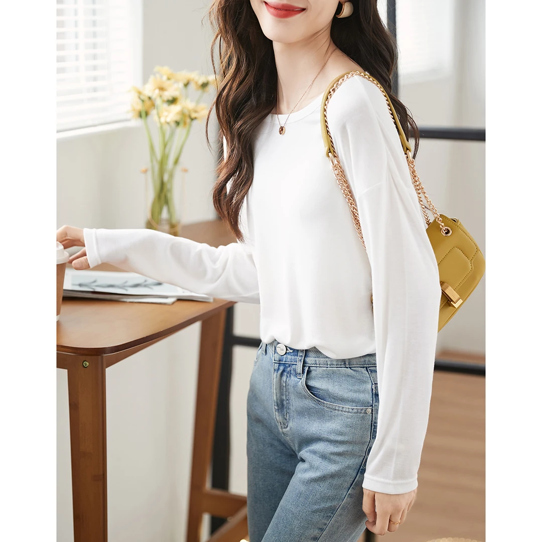 沫晗依美2025夏款休闲百搭气质宽松后背珍珠镂空轻薄透气T恤5A323