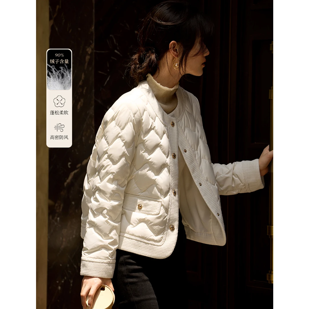 XWI/欣未2025年冬季新款拼接百搭羽绒服小香风气质优雅短款羽绒服
