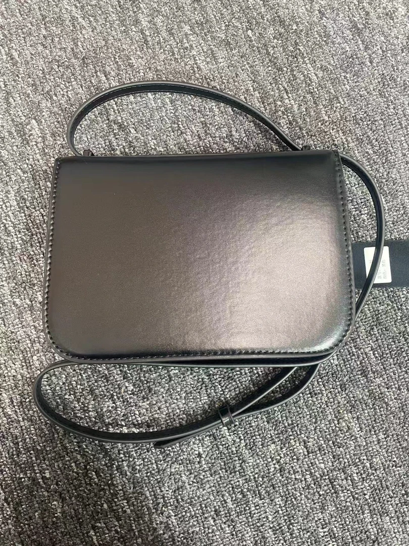 LQ-WITH-QUEEN真皮女包花方块包黑色