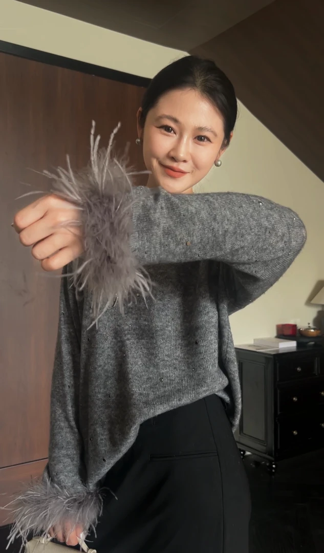 陈妍君【鸵鸟毛烫钻羊绒百搭款毛衫】CHENYANJUN CYJ-JJ213-Y019