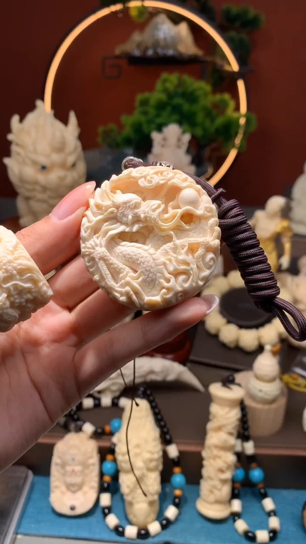 【闪购商品】菩提根/象牙果吊坠【重工版】龙凤呈祥