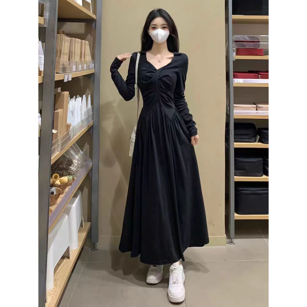 大码法式V领扭结褶皱黑色连衣裙女春秋新款收腰显瘦内搭打底裙子