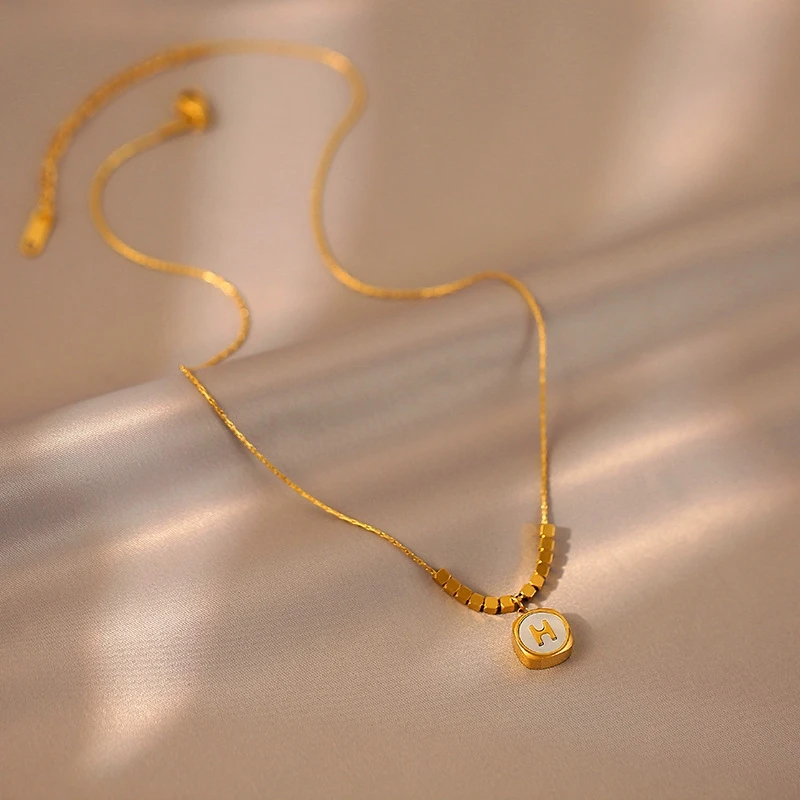 钛钢项链 轻奢小方块字母H项链女款网红饰品时尚高级锁骨链不掉色