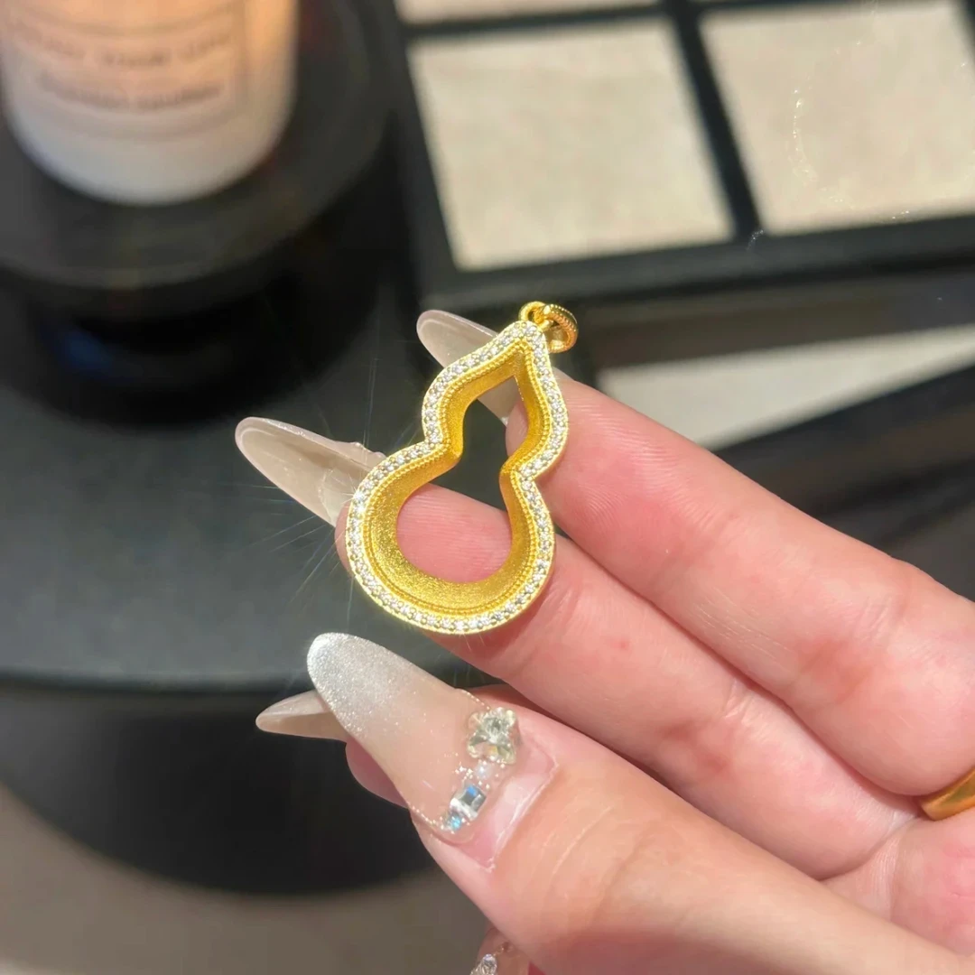 铜合金项链 古法錾刻镂空福禧葫芦吊坠项链时尚简约精致轻奢坠链