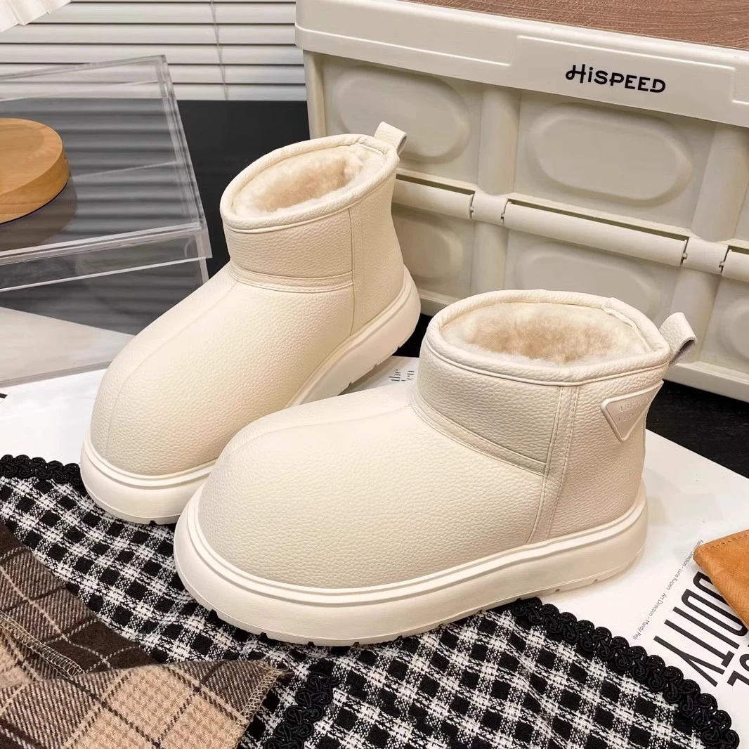 卡皮巴拉皮面防水防滑雪地靴女2025冬季新款加厚保暖棉鞋面包短靴