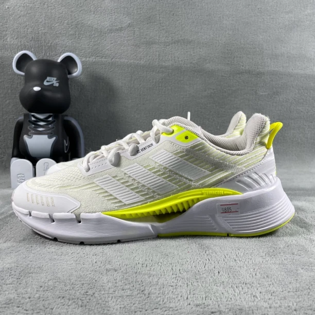二手42码 adidas Climacool Venttack 跑鞋 白 黄渍 无盒