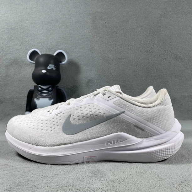 二手45码 Nike Air Winflo 10 跑鞋 白色 剐蹭污渍 无盒公价479