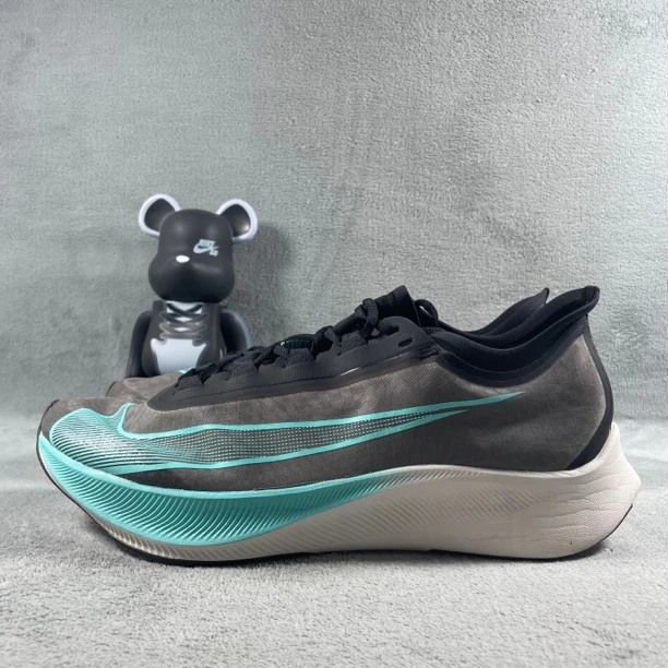 二手47.5码 Nike Zoom Fly 3 跑鞋 黑 底剐蹭 无盒