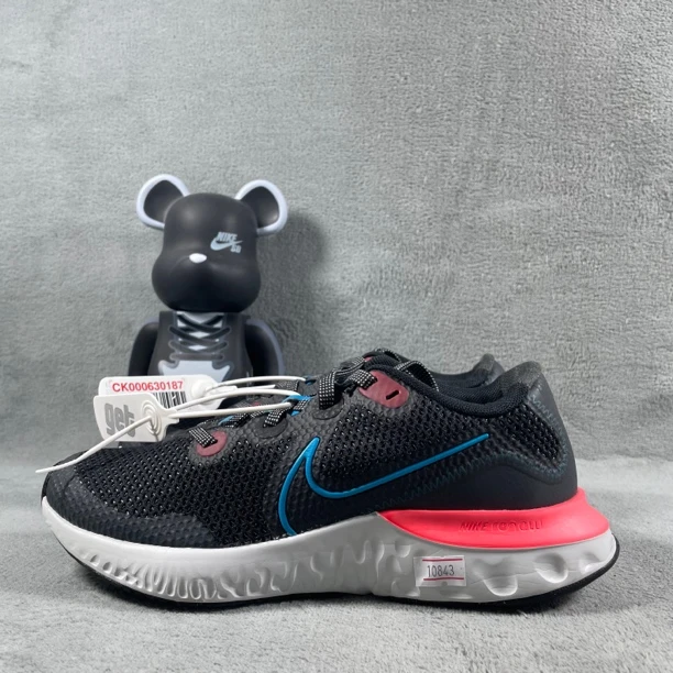 二手36.5码 Nike Renew 跑鞋 黑色 磨损磨漆裂纹 无盒公价359