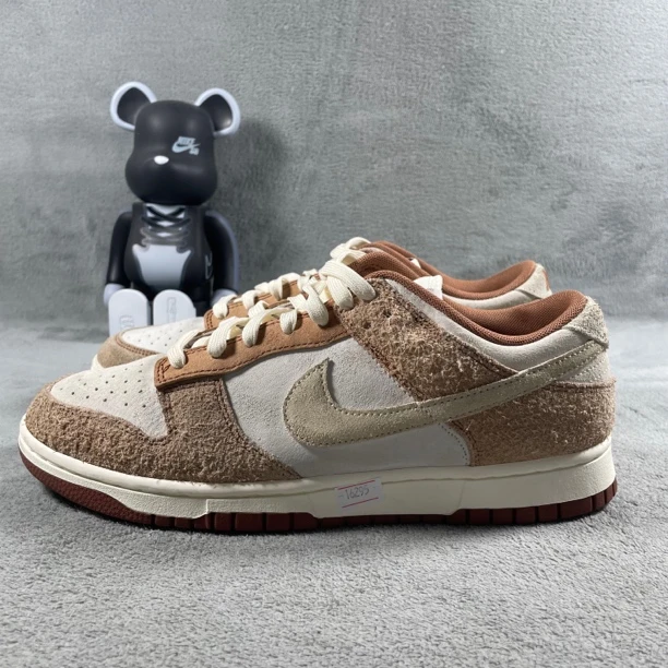 二手44码 Nike Dunk 防滑耐磨 板鞋 棕色 面污渍 无盒 公价649