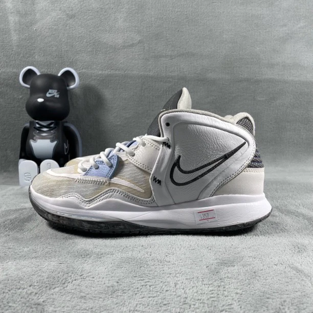 二手42码 Nike Kyrie Infinity 篮球鞋 蓝色 磕碰帮磨损 公价849