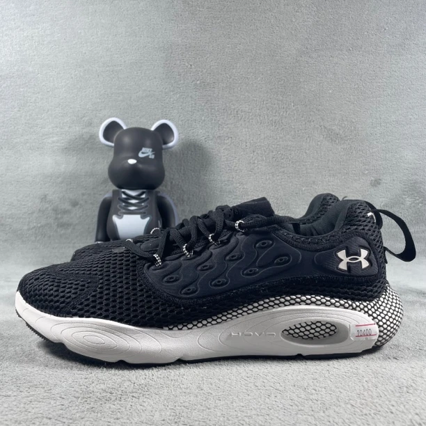 二手45码 Under Armour/安德玛 休闲鞋 纯黑 裂纹 无盒公价1257