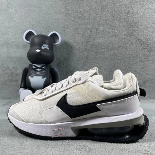 二手36码 Nike Air Max 跑鞋 白色 污渍底裂纹 无盒