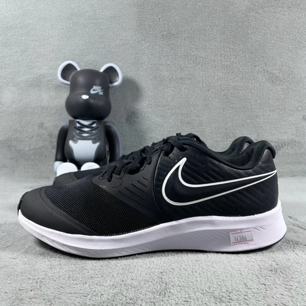 二手38.5码 Nike Star Runner 2 防滑耐磨 跑鞋 黑 剐蹭溢胶 无盒