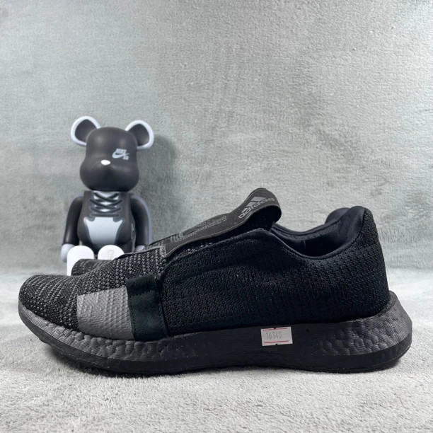 二手44码 adidas Sense 跑鞋 纯黑 无鞋绳 无盒公价649