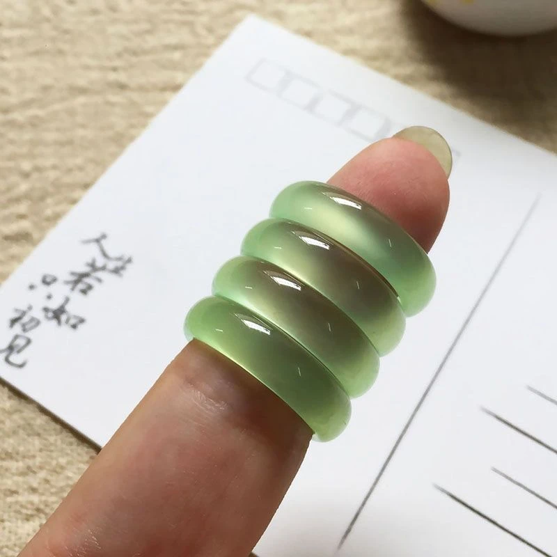 天然葡萄绿玛瑙戒指玉石戒指环浅绿玉髓简约男女情侣款戒圈尾戒