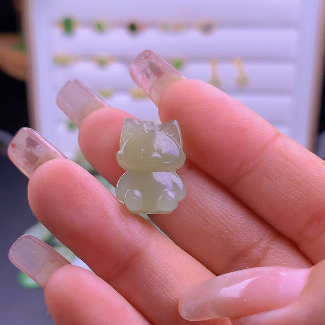【闪购商品】和田玉吊坠(赠链)未镶嵌