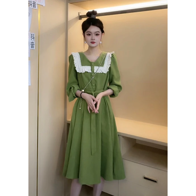 又见佳人2023新款小众春秋复古方领系带收腰显瘦长袖气质连衣裙女