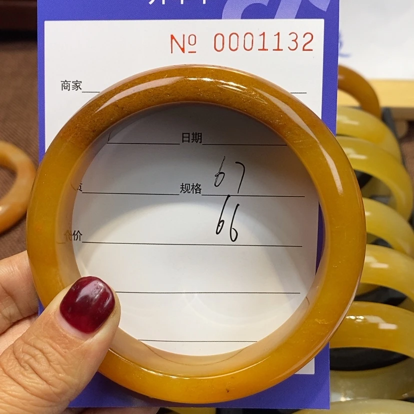 【闪购商品】石英质玉（黄龙玉）手镯未镶嵌向**…