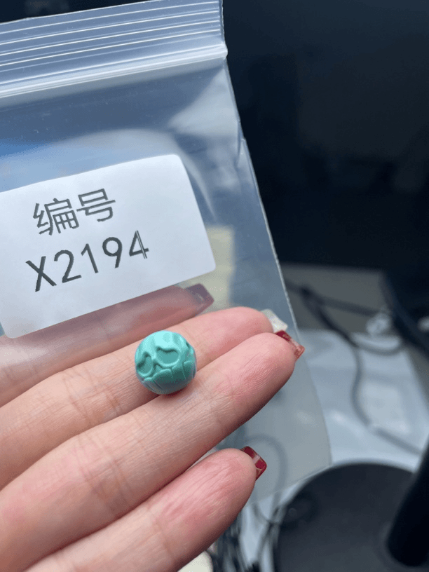 天然原矿绿松石雕刻