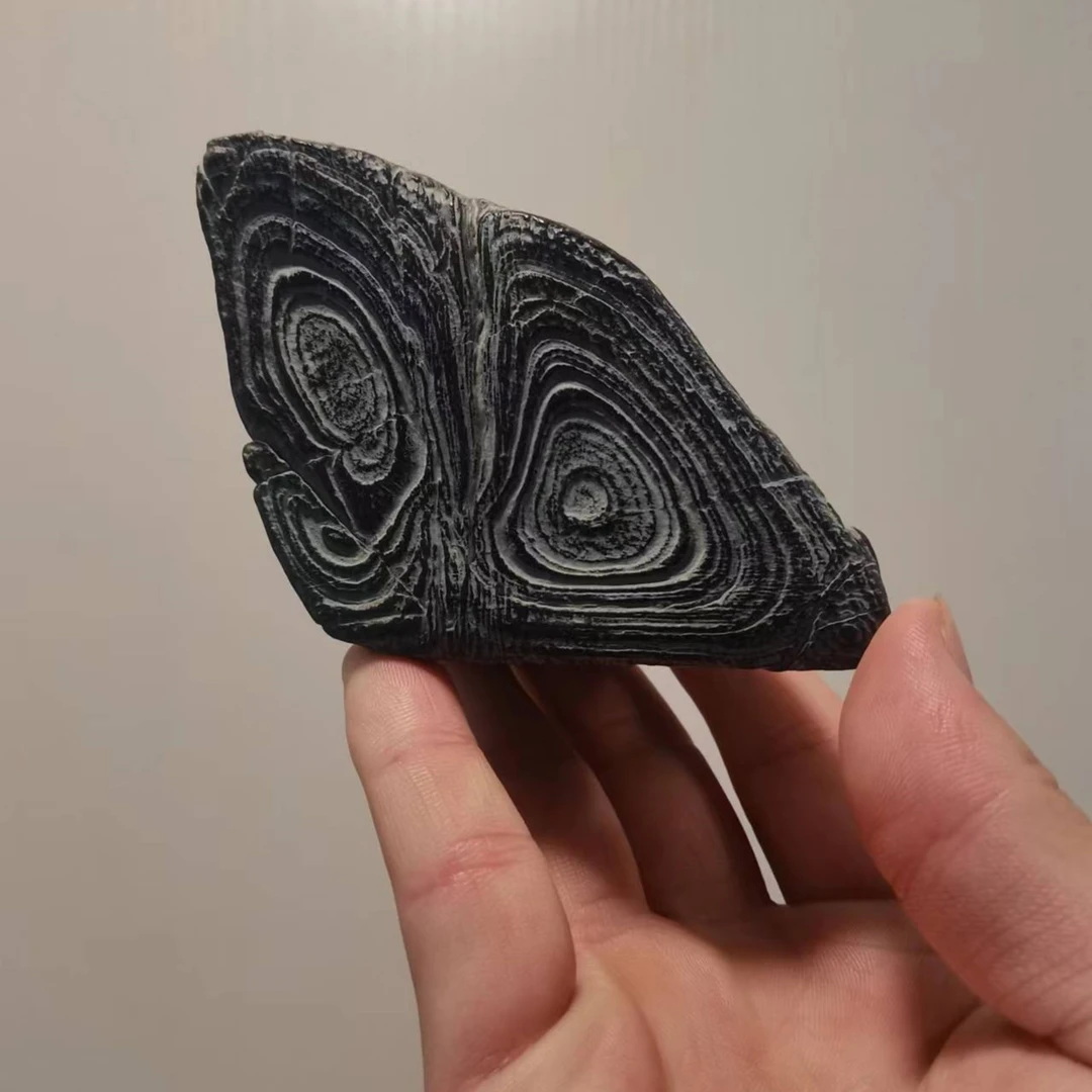 天然灵璧石（图片仅供参考）