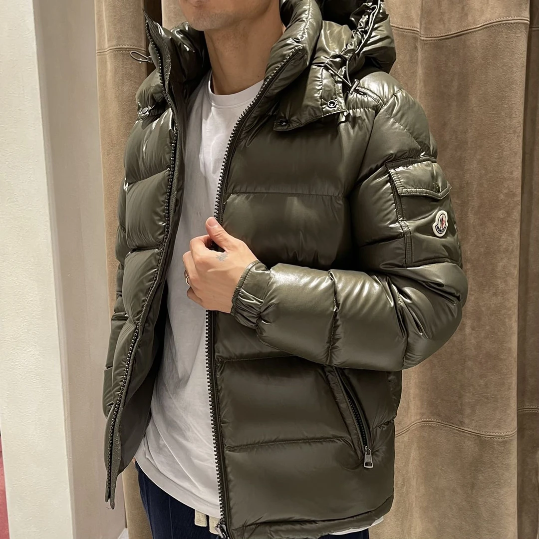 全新未使用 MONCLER 魔方JT MAYA 橄榄绿男款羽绒服