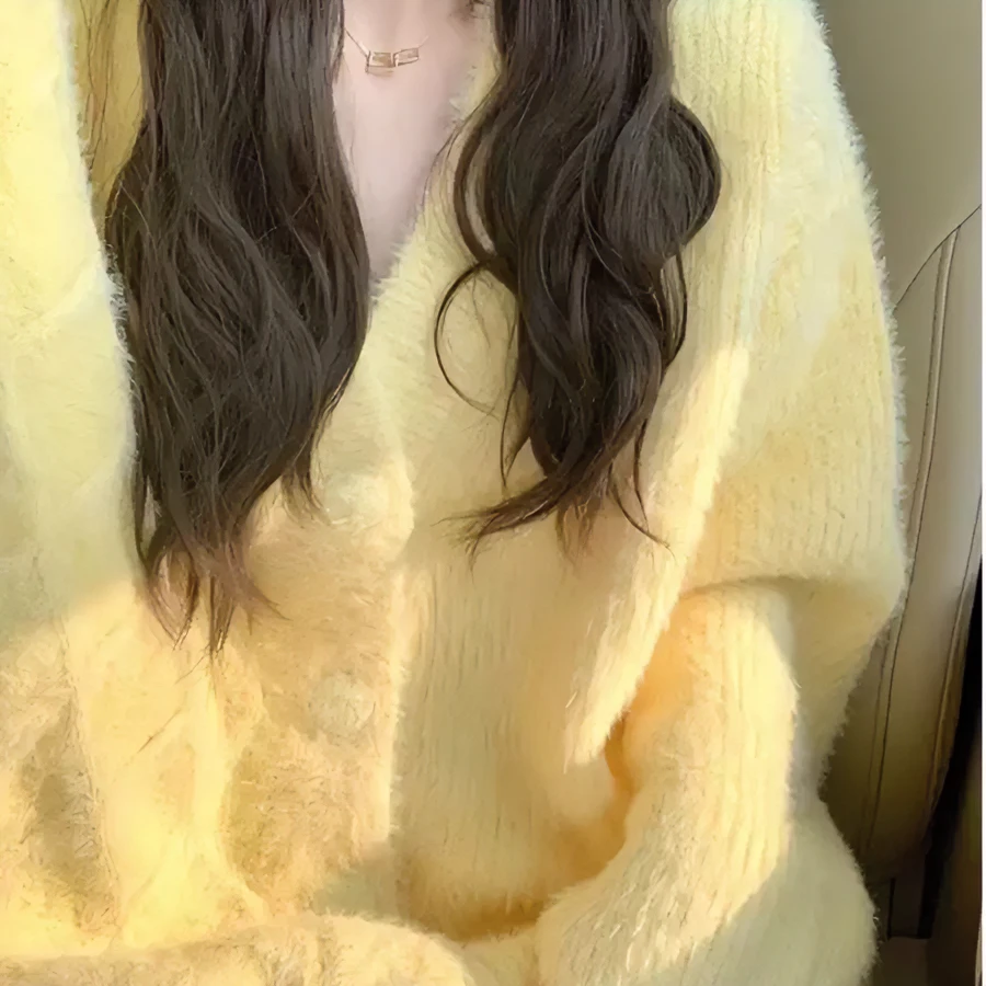 黄色奶系穿搭v领软糯针织开衫女秋冬超好看温柔仙女毛衣外套上衣