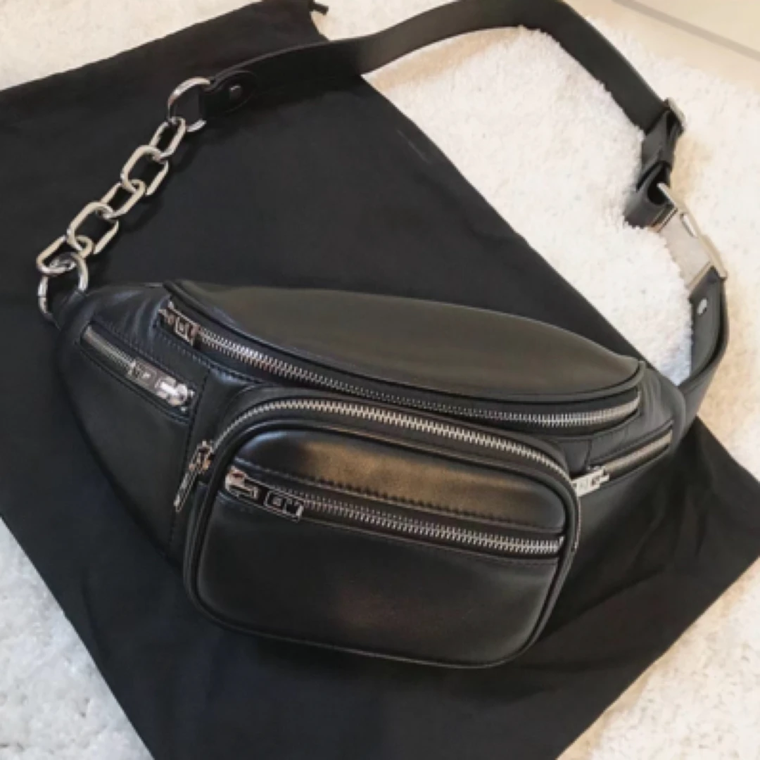 95新 Alexander McQueen/亚历山大·麦昆 腰包胸包-0070休闲黑色