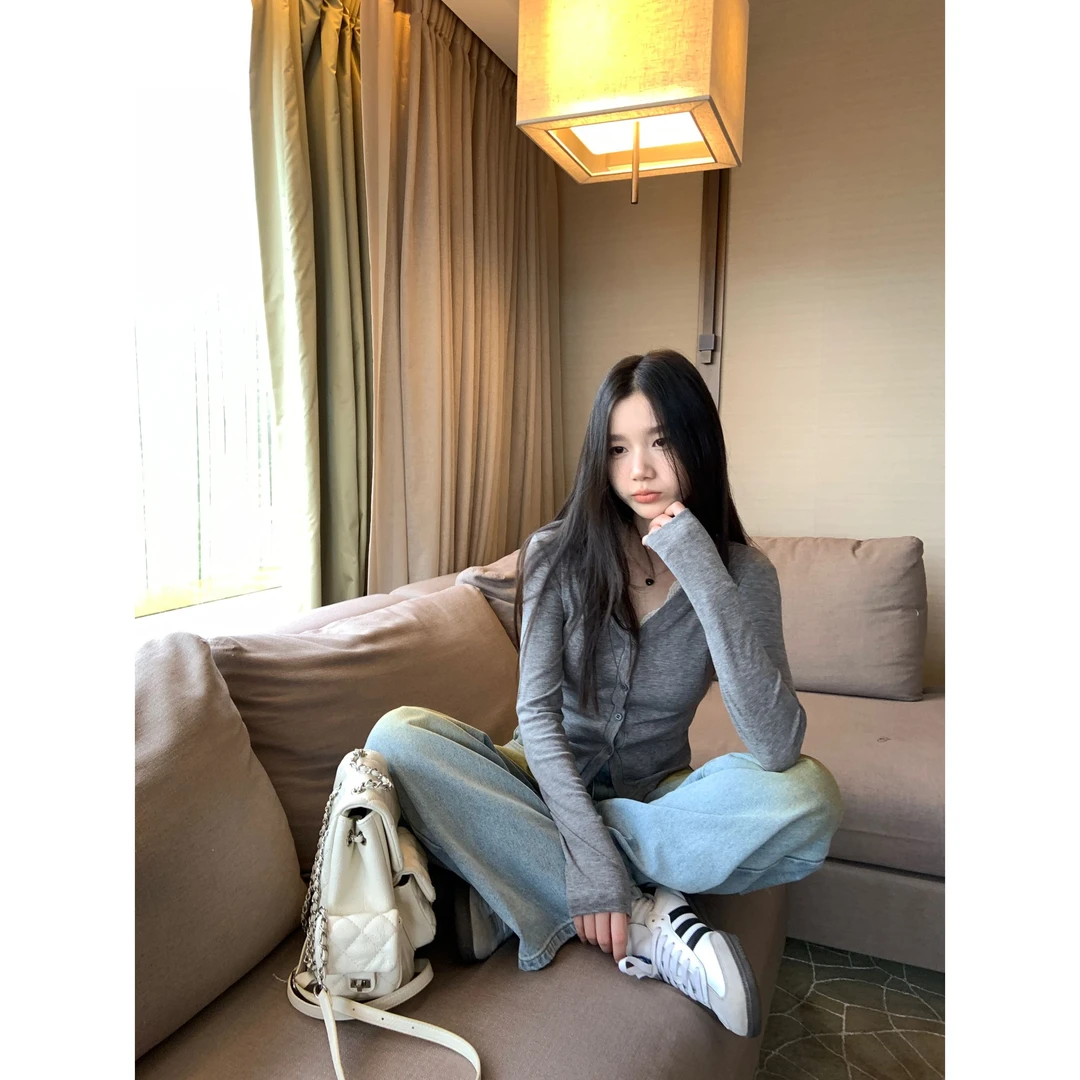王少女【清清】蓝色显瘦百搭蕾丝针织衫设计感上衣Z23571S43