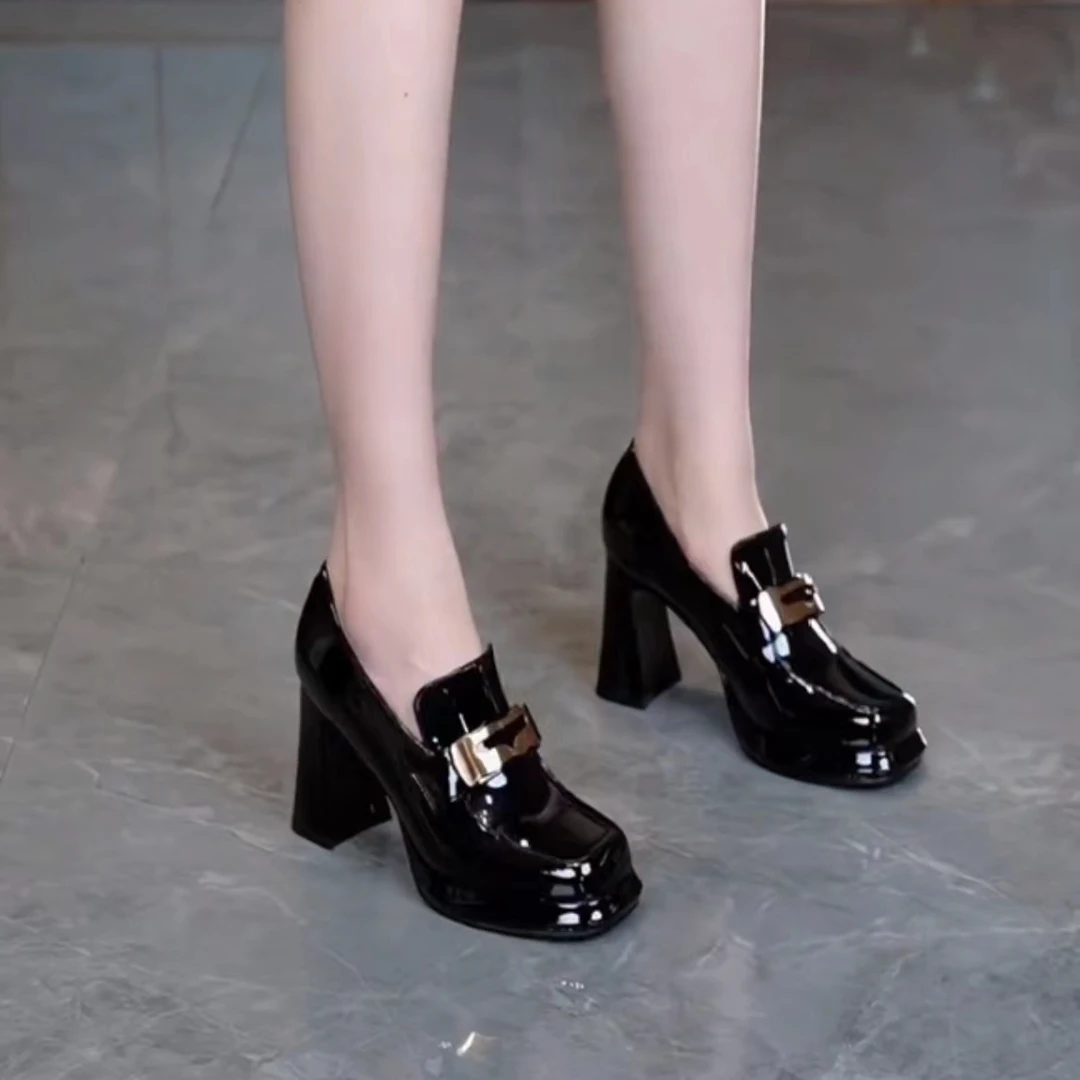 防水台厚底高跟鞋女2025年春秋季新款百搭乐福鞋粗跟浅口漆皮单鞋