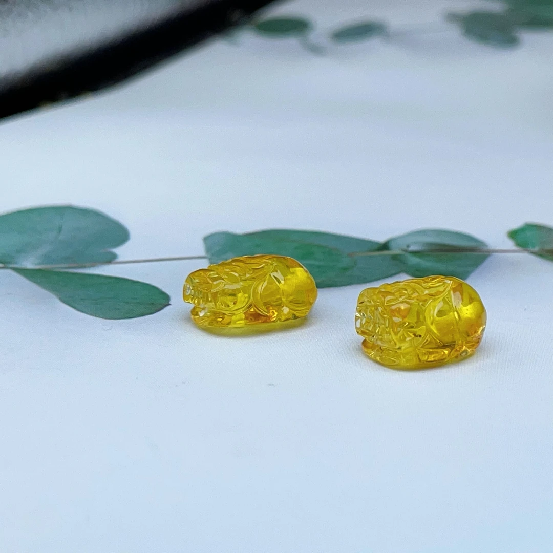 【萌宝饰品】A333 金珀貔貅通孔款9*14mm精雕工时尚百搭大小多样性