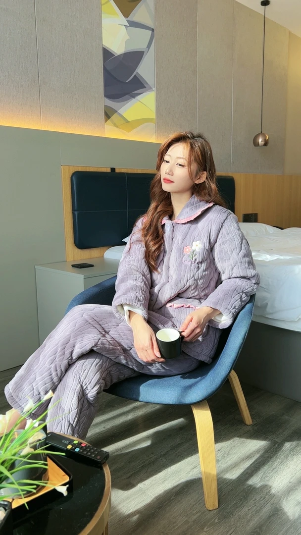 三层加厚加绒夹棉睡衣女2023新款秋冬长袖长裤家居服两件套装大码