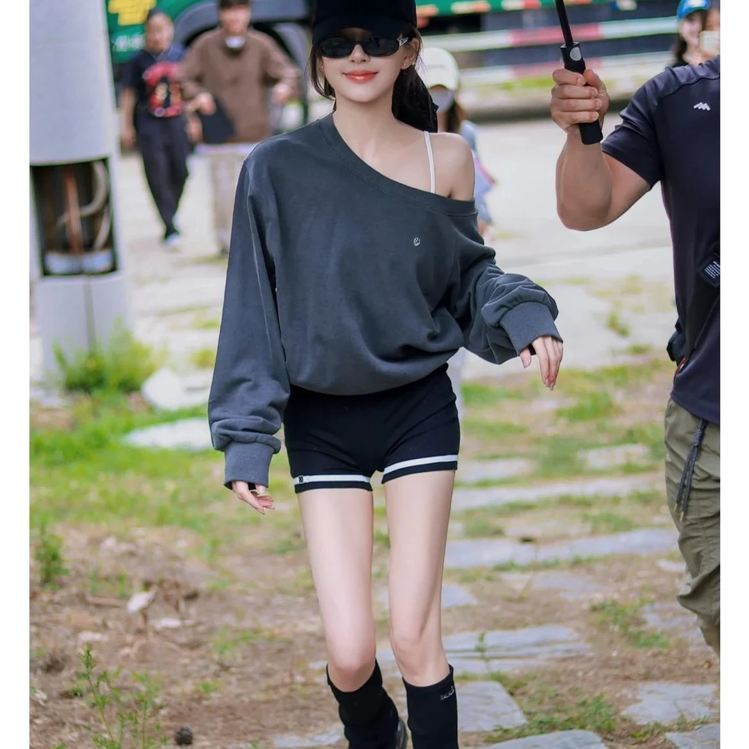 【赵露思同款】小心机设计斜肩上衣修身显瘦连体裤夏季新款时尚女装