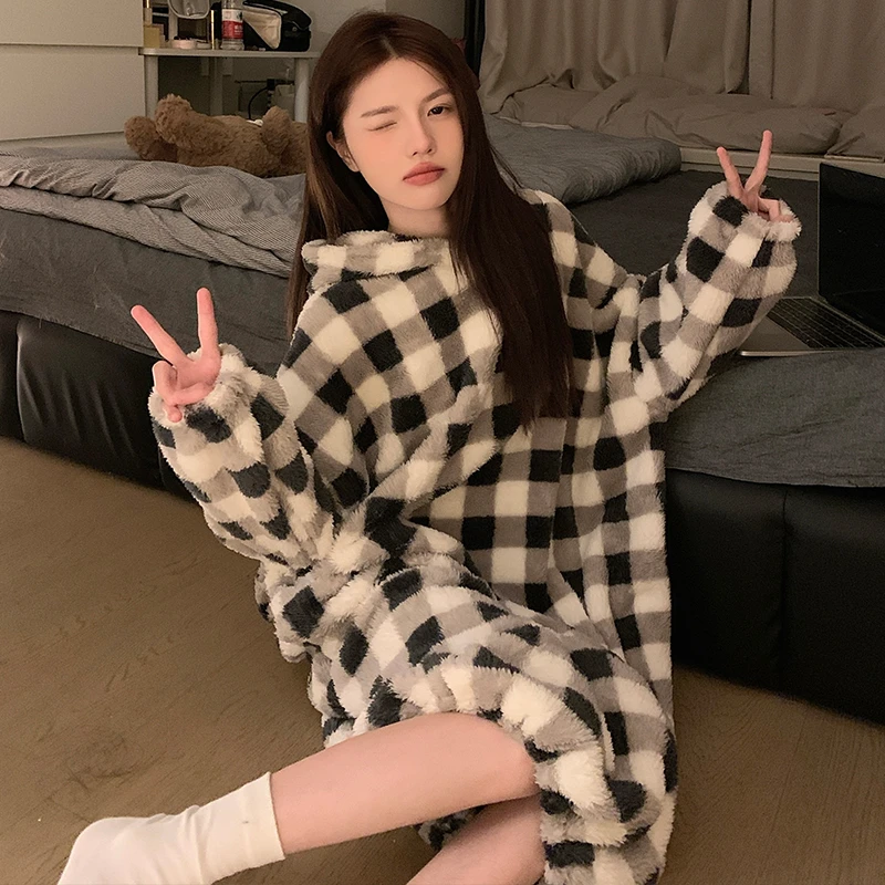 格子睡裙女秋冬季珊瑚绒加厚加绒2024年新爆款大码宽松睡衣家居服