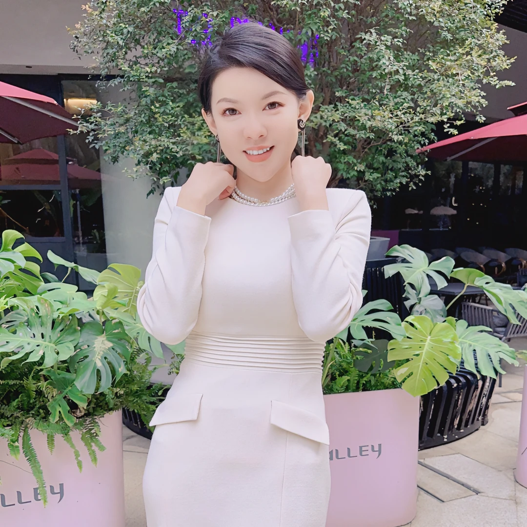 都市女性高端收腰长袖秋冬气质修身显瘦中长款加厚后开叉连衣裙