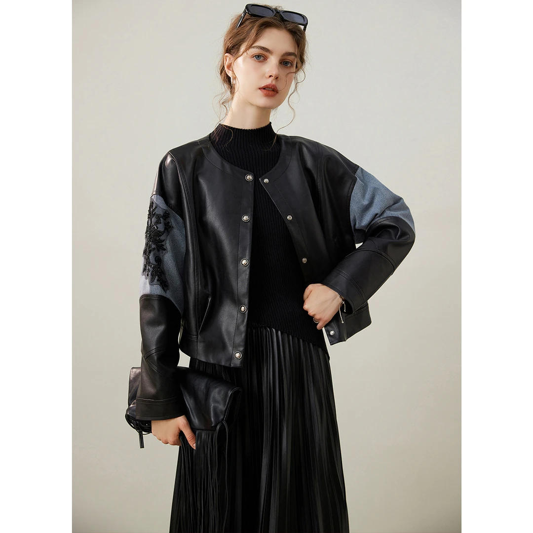 白鹿语秋款仿皮拼牛仔落肩袖单排扣宽松夹克圆领PU外套BL10424