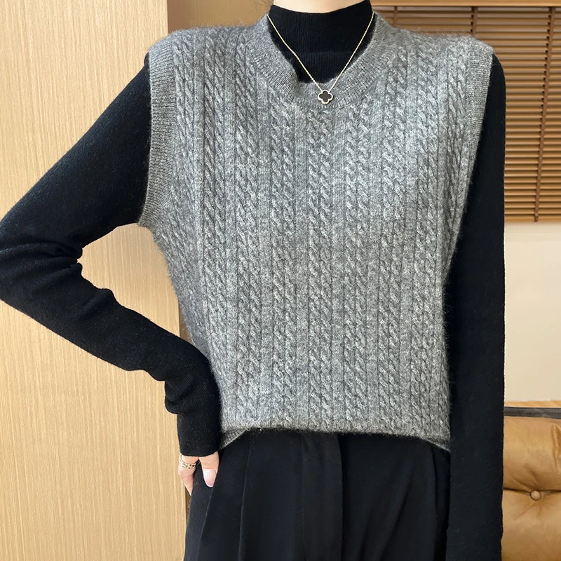 秋冬100纯羊毛马甲女圆领背心麻花针织无袖毛衣叠穿宽松显瘦坎肩