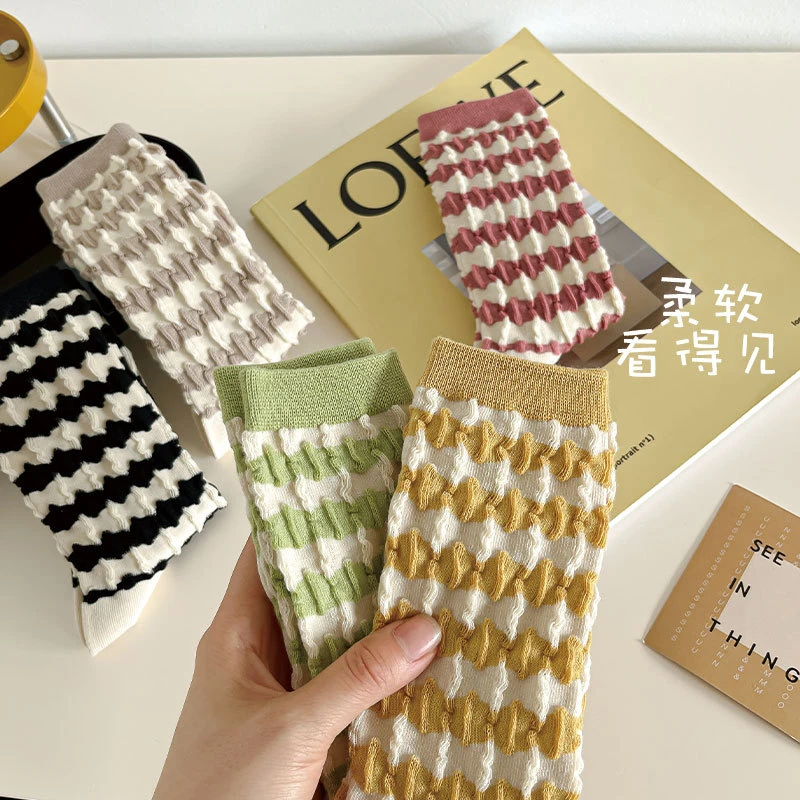色袜子女秋冬季款泡泡中筒袜ins潮黑白条纹日系外穿春天堆堆袜
