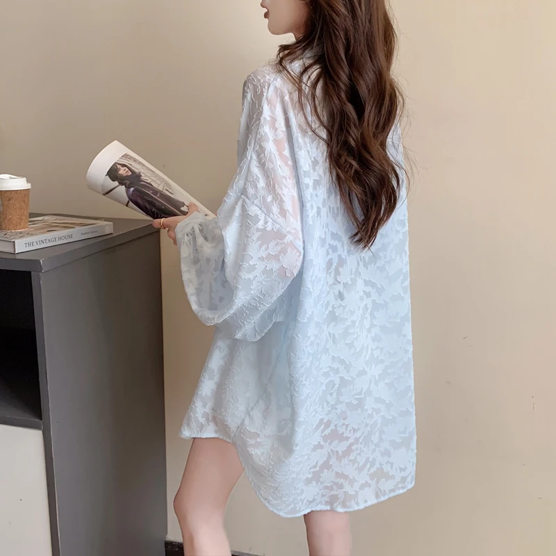 防晒衬衫女春夏2024爆款宽松薄款镂空透气中长款大码开衫长袖外套