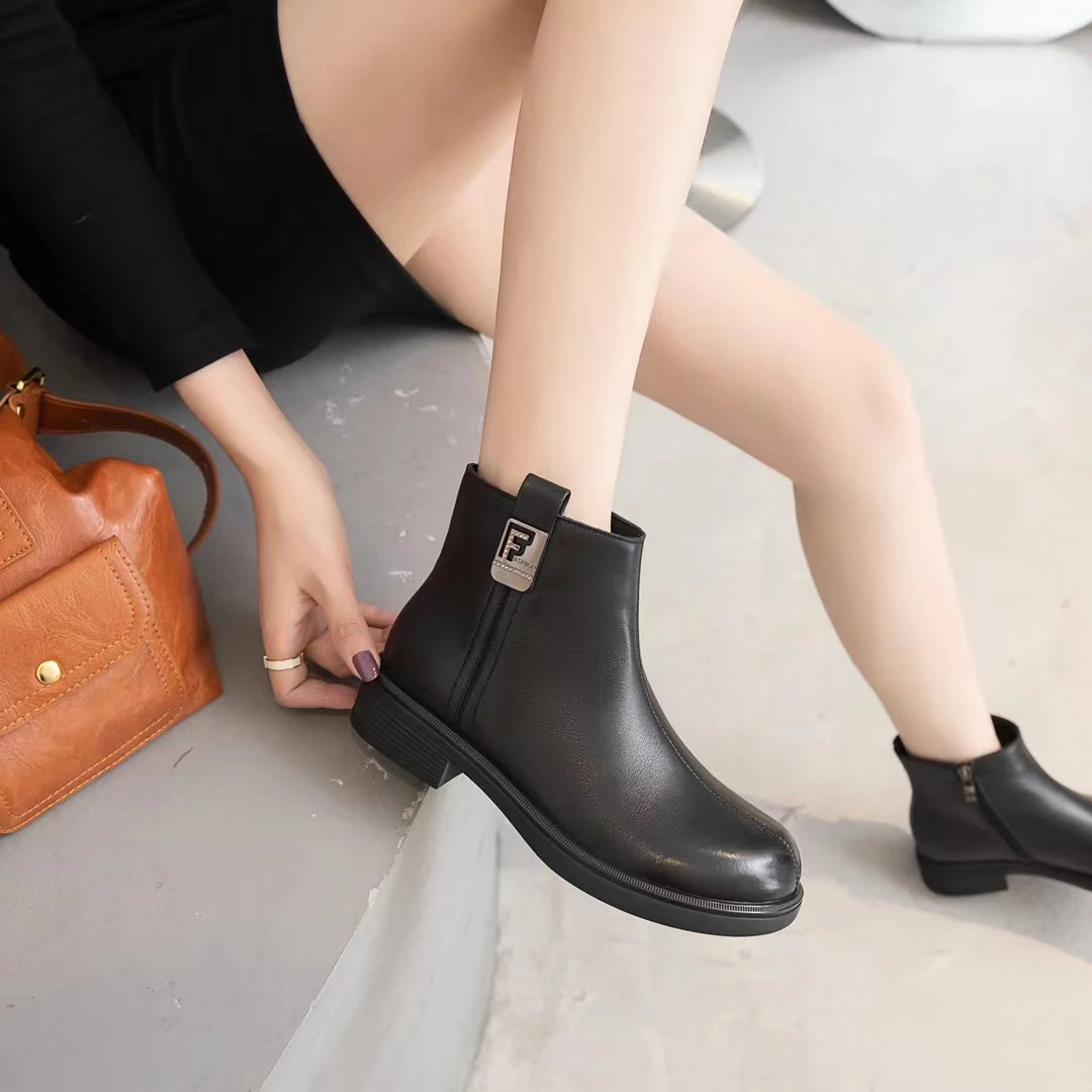 单靴春季新款马丁靴平底休闲软底休闲圆头舒适保暖潮流女士单靴