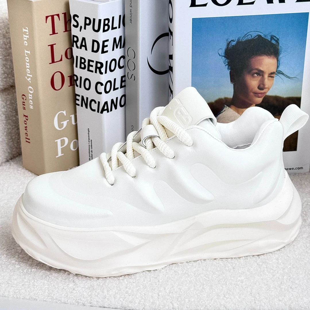 夏季男士真皮休闲小白鞋时尚男鞋百搭透气低帮潮鞋厚底舒适男板鞋